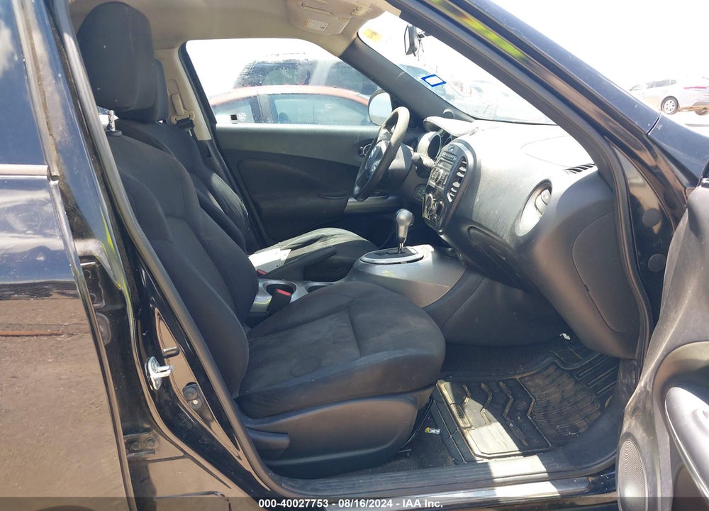 2014 NISSAN JUKE S VIN: JN8AF5MR5ET452030