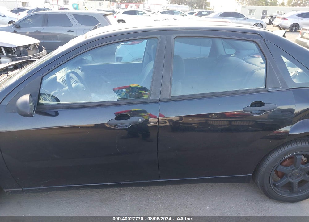 2005 FORD FOCUS ZX4 VIN: 1FAFP34N35W318623