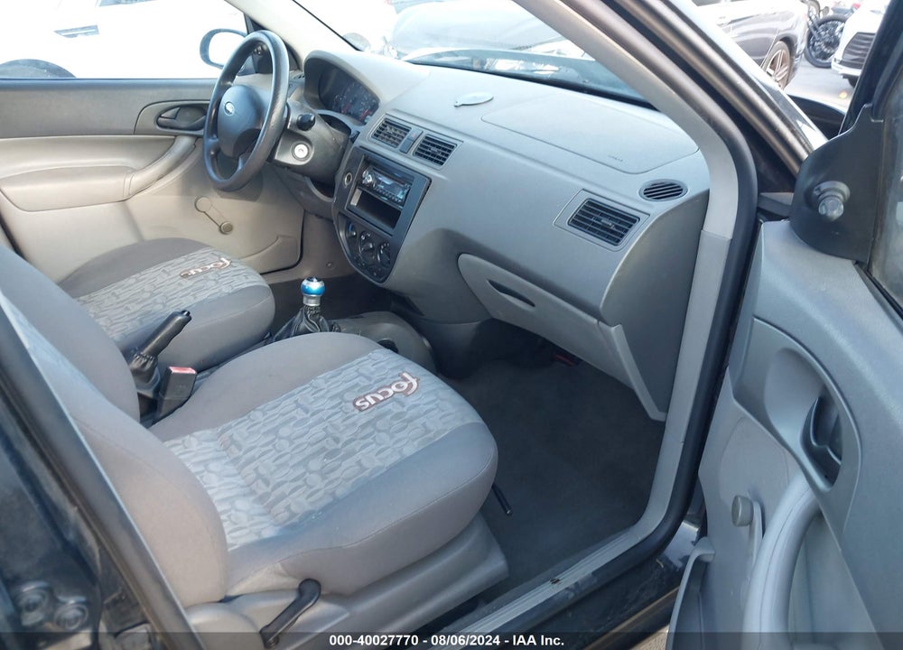 2005 FORD FOCUS ZX4 VIN: 1FAFP34N35W318623