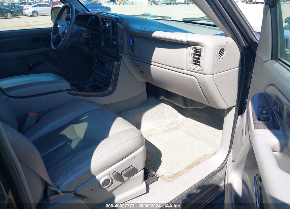 2004 GMC YUKON DENALI VIN: 1GKEK63U94J185381