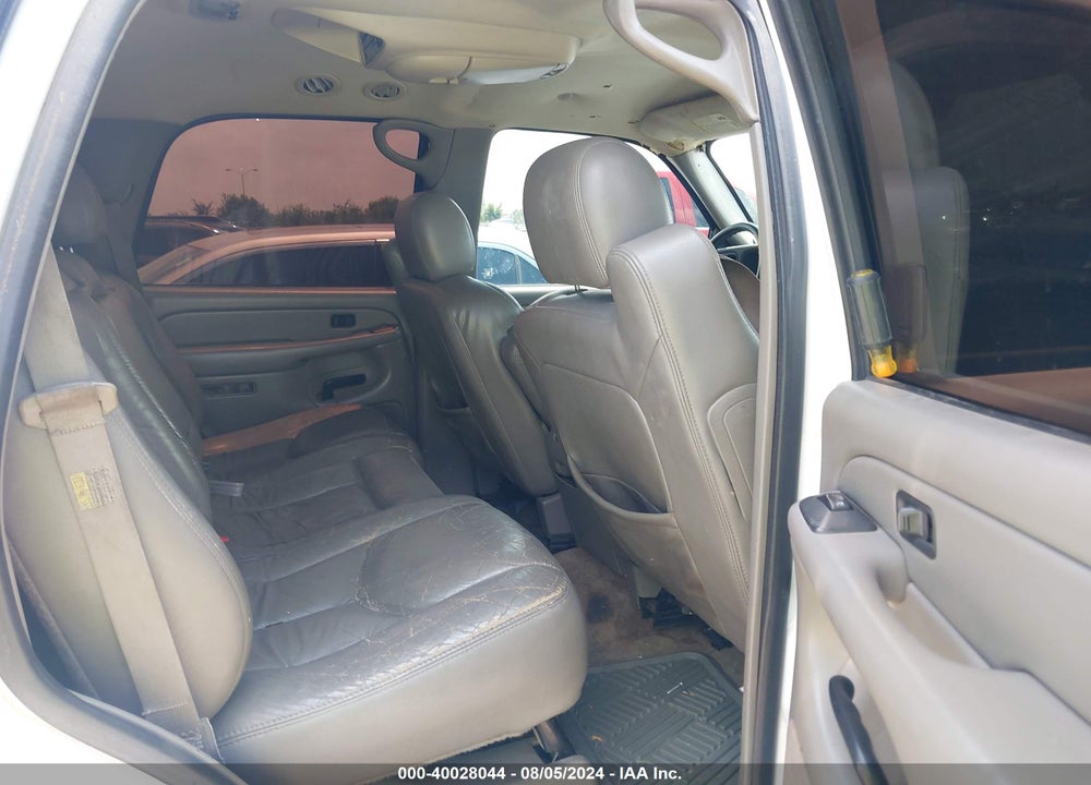 2004 CHEVROLET TAHOE LT VIN: 1GNEC13Z84R171830