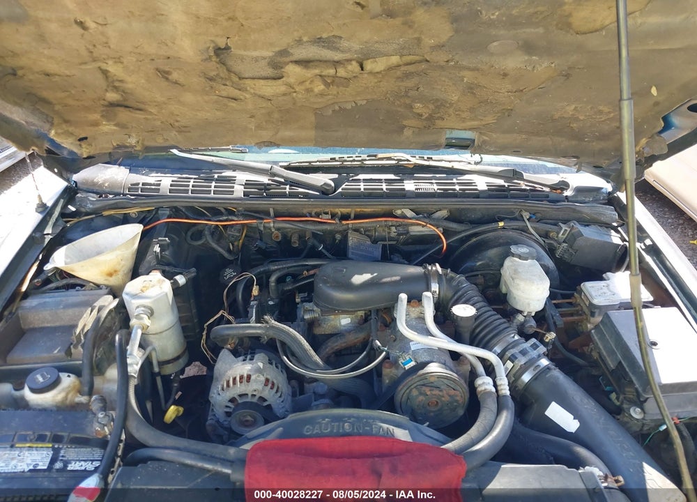 2003 CHEVROLET S-10 LS VIN: 1GCCS19X138197828