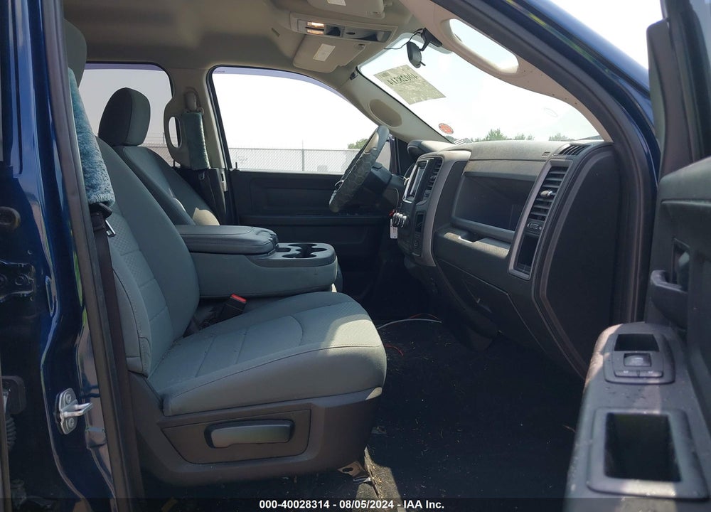 2019 RAM 1500 CLASSIC TRADESMAN QUAD CAB 4X4 6'4 BOX VIN: 1C6RR7FG0KS616080