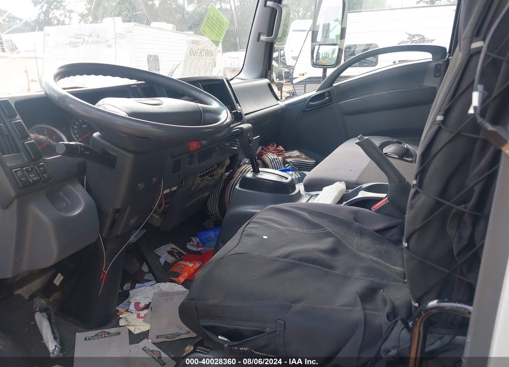 2015 ISUZU NPR DSL REG AT VIN: JALC4W164F7003750