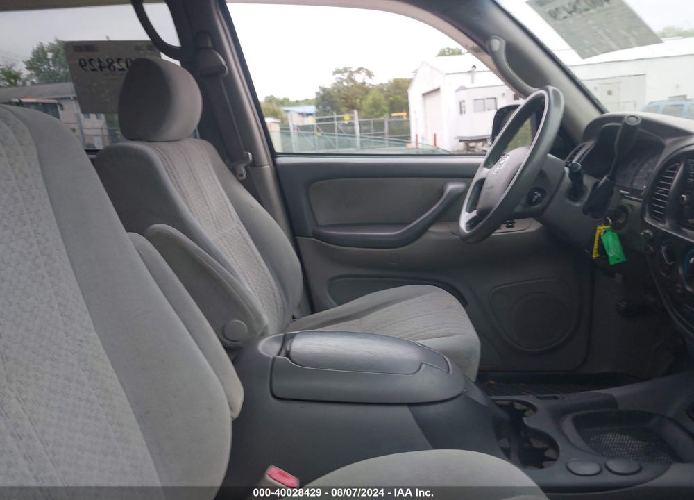 2005 TOYOTA TUNDRA SR5 V8 VIN: 5TBDT441X5S478054