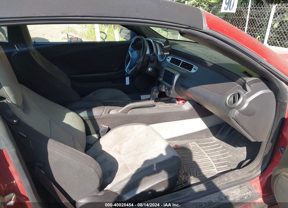 2014 CHEVROLET CAMARO VIN: 2G1FB3D39E9145988