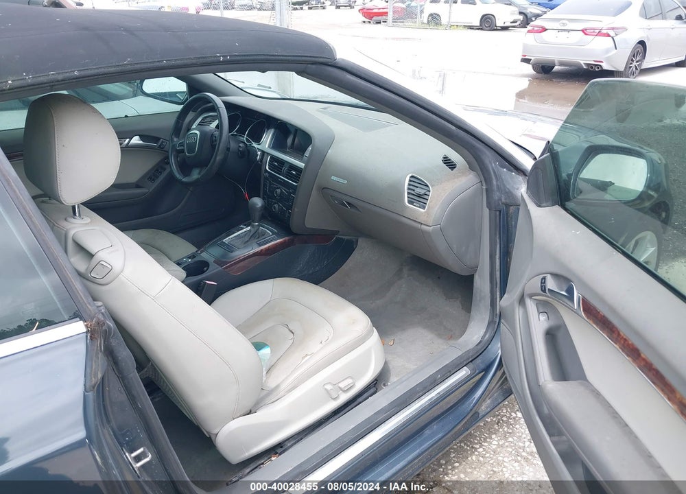 2011 AUDI A5 2.0T PREMIUM VIN: WAUCFAFH8BN002161