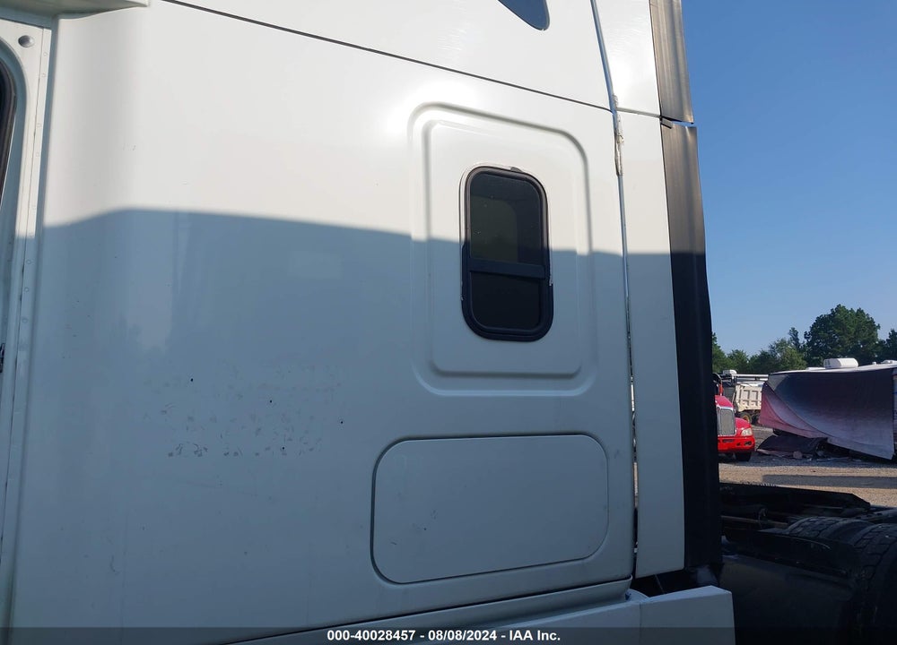 2017 FREIGHTLINER CASCADIA 125 VIN: 3AKJGLBGXHSHR7041