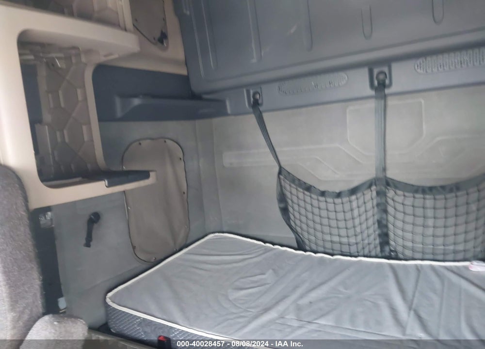 2017 FREIGHTLINER CASCADIA 125 VIN: 3AKJGLBGXHSHR7041