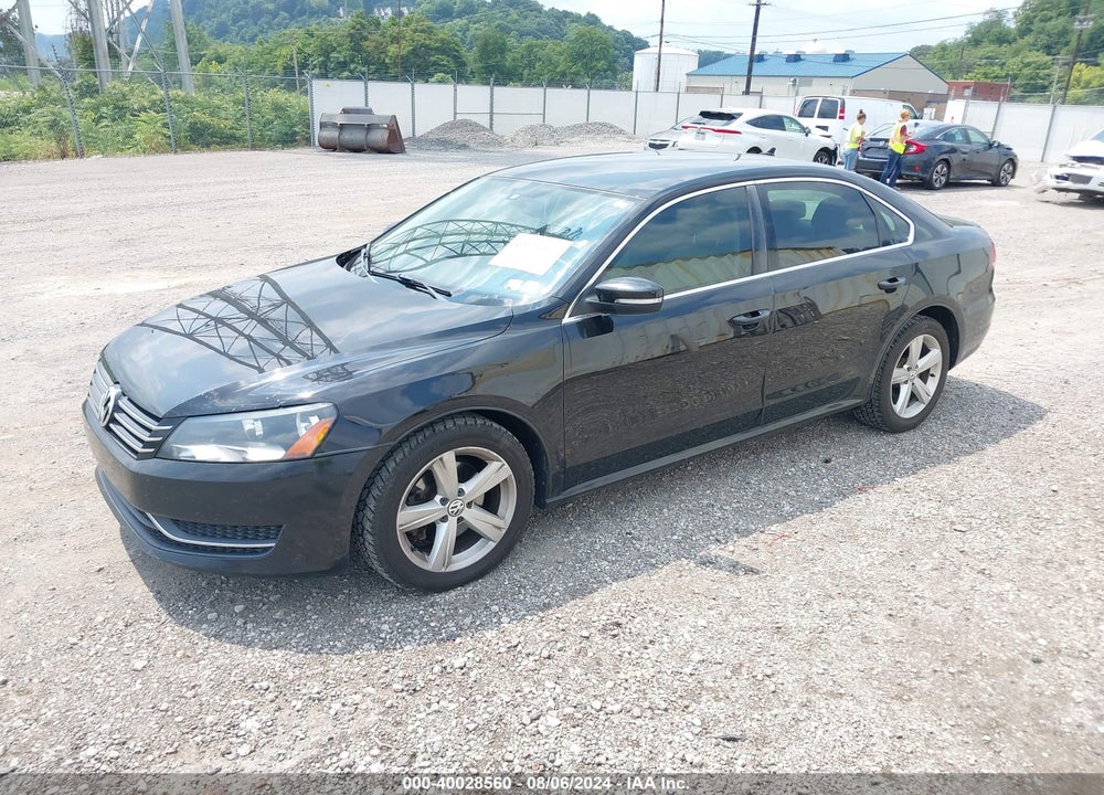 2013 VOLKSWAGEN PASSAT 2.5L SE VIN: 1VWBP7A33DC114047