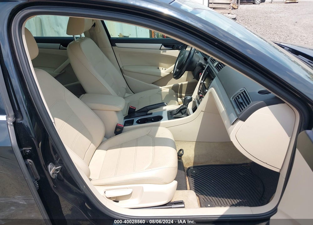 2013 VOLKSWAGEN PASSAT 2.5L SE VIN: 1VWBP7A33DC114047