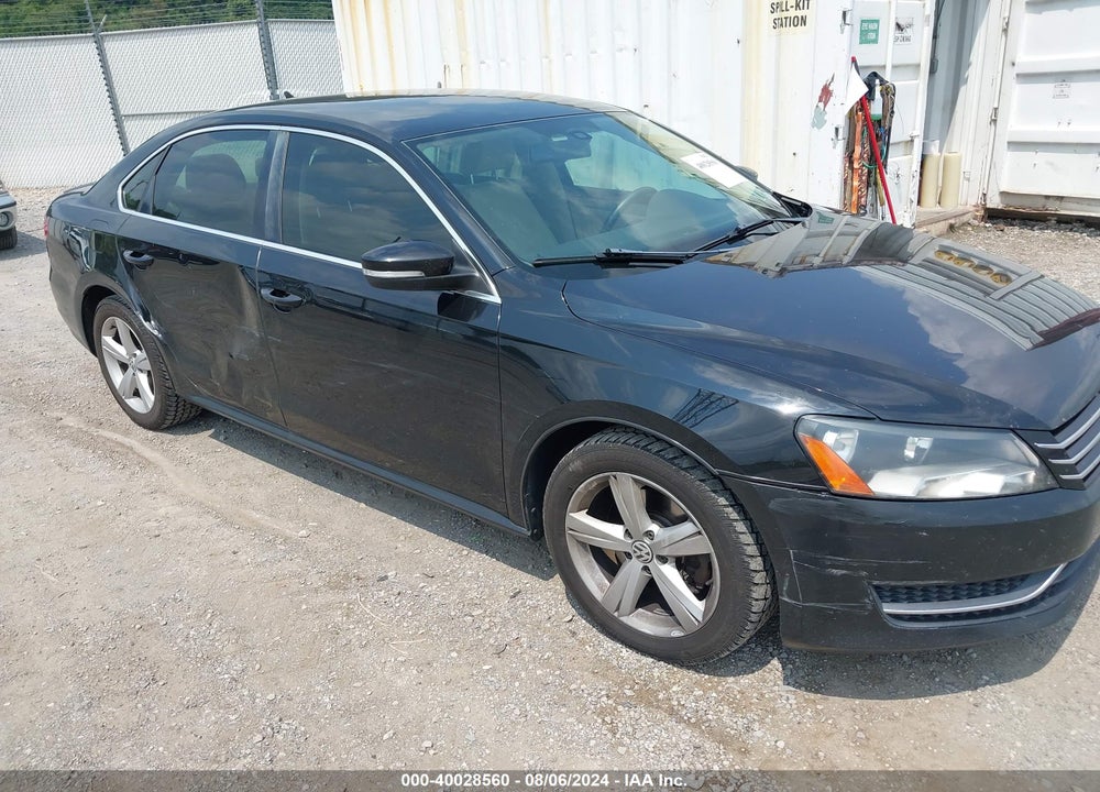 2013 VOLKSWAGEN PASSAT 2.5L SE VIN: 1VWBP7A33DC114047
