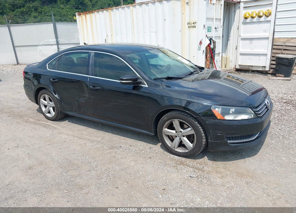 2013 VOLKSWAGEN PASSAT 2.5L SE VIN: 1VWBP7A33DC114047
