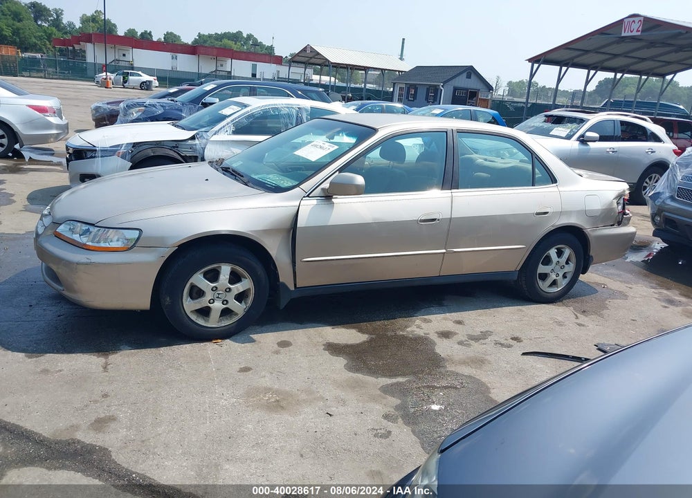 2000 HONDA ACCORD 2.3 SE VIN: 1HGCG6695YA127187