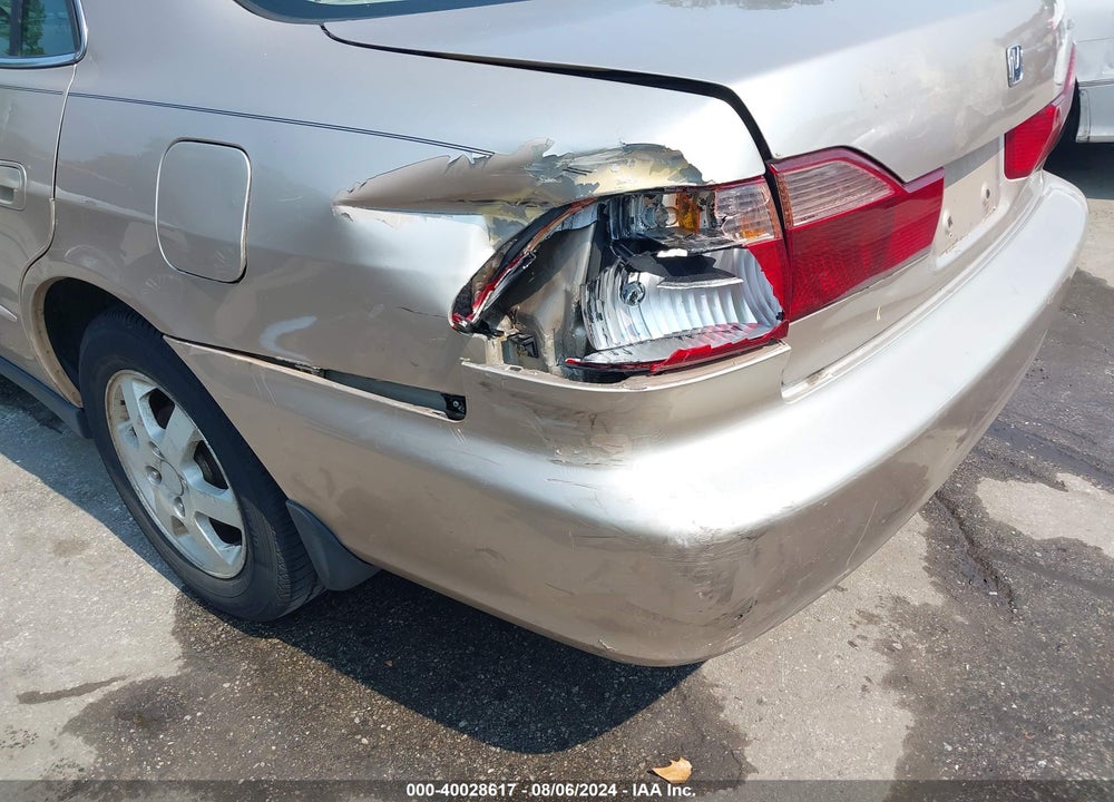 2000 HONDA ACCORD 2.3 SE VIN: 1HGCG6695YA127187