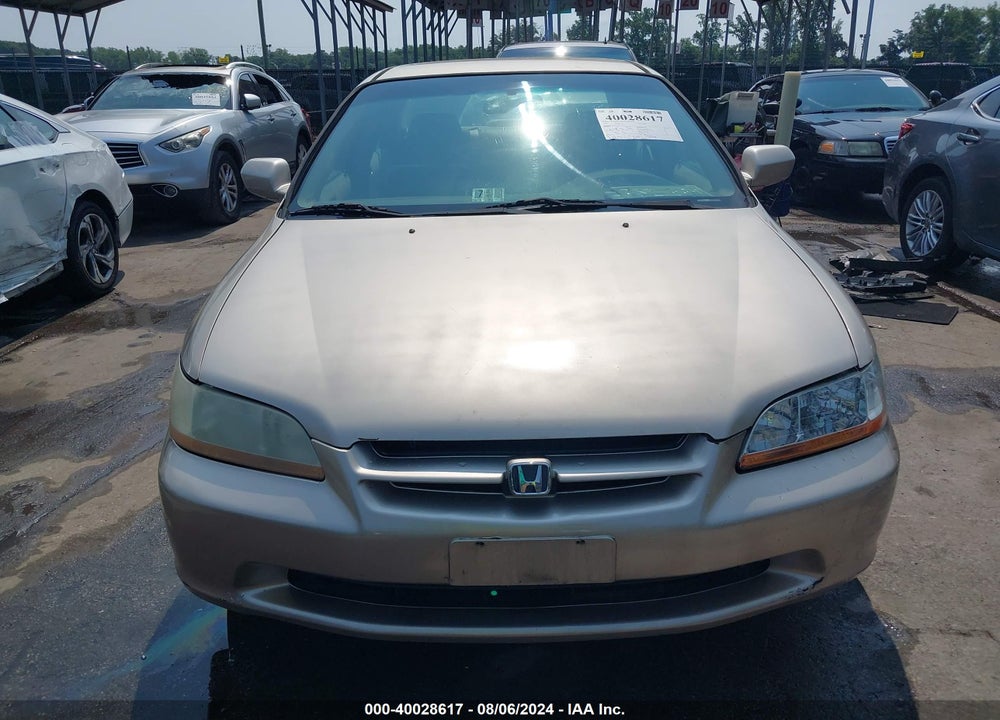 2000 HONDA ACCORD 2.3 SE VIN: 1HGCG6695YA127187