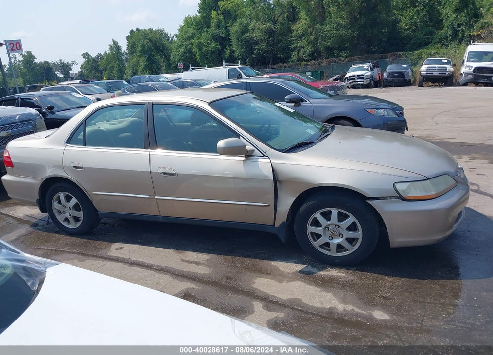2000 HONDA ACCORD 2.3 SE VIN: 1HGCG6695YA127187