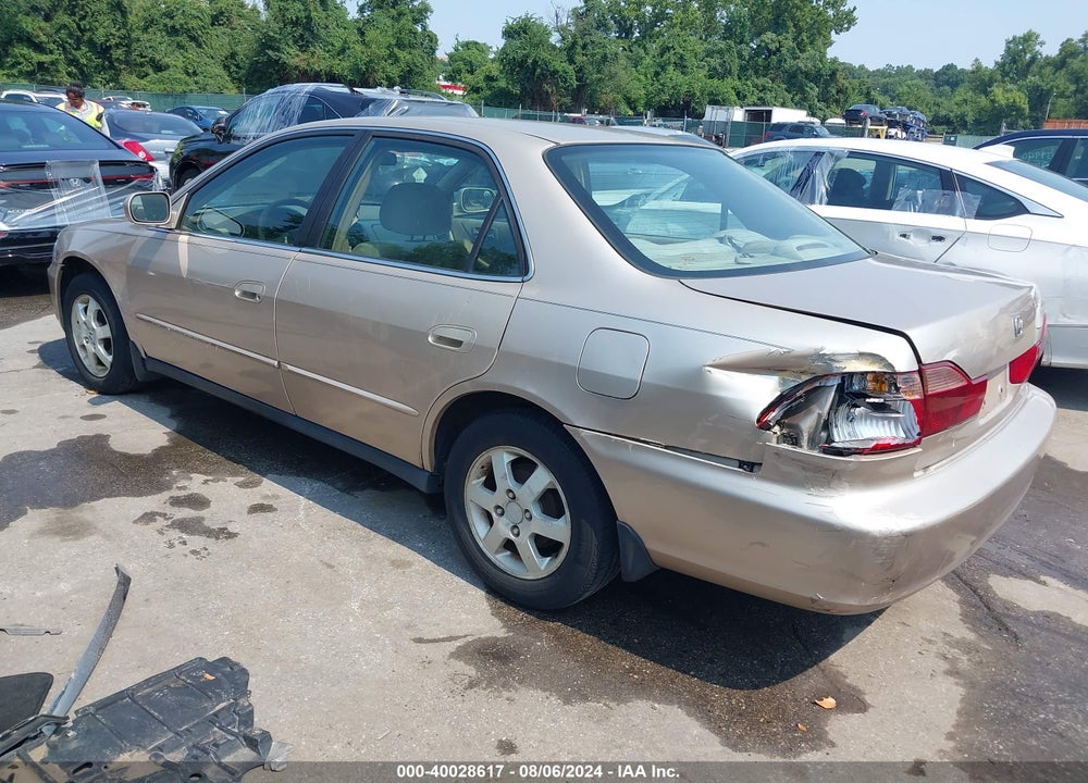 2000 HONDA ACCORD 2.3 SE VIN: 1HGCG6695YA127187