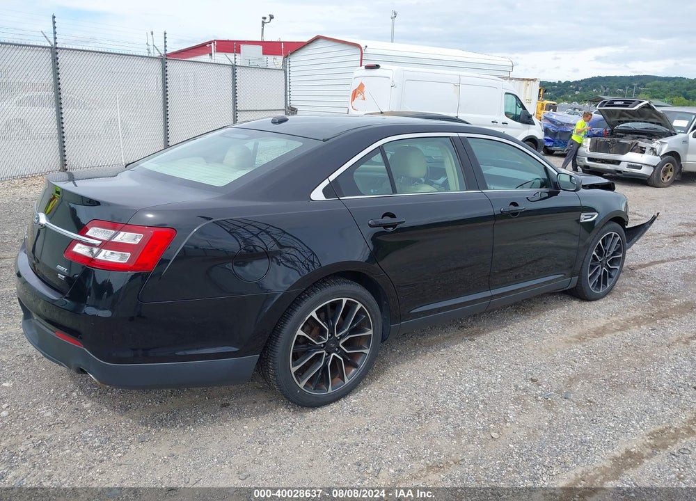 2017 FORD TAURUS SEL VIN: 1FAHP2H89HG118044