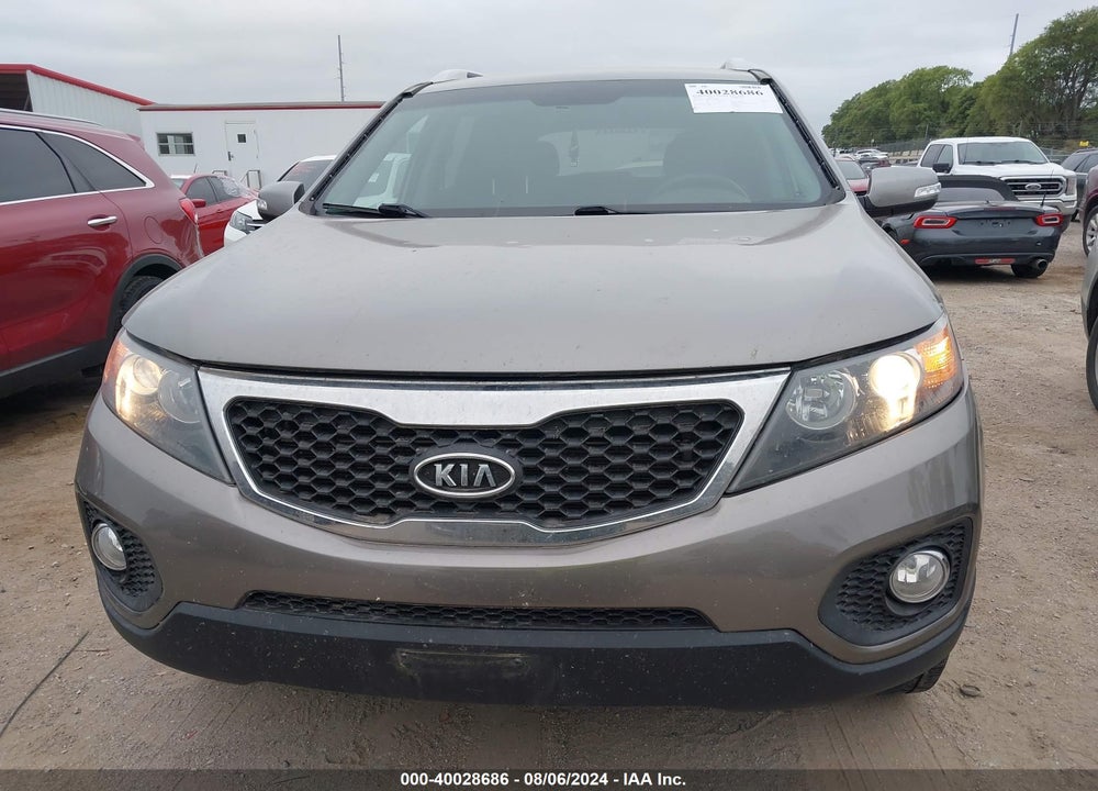 2012 KIA SORENTO LX VIN: 5XYKT3A60CG249398