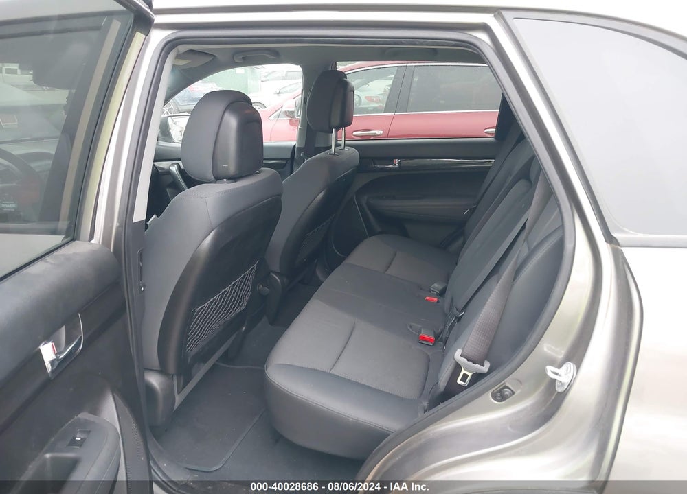 2012 KIA SORENTO LX VIN: 5XYKT3A60CG249398