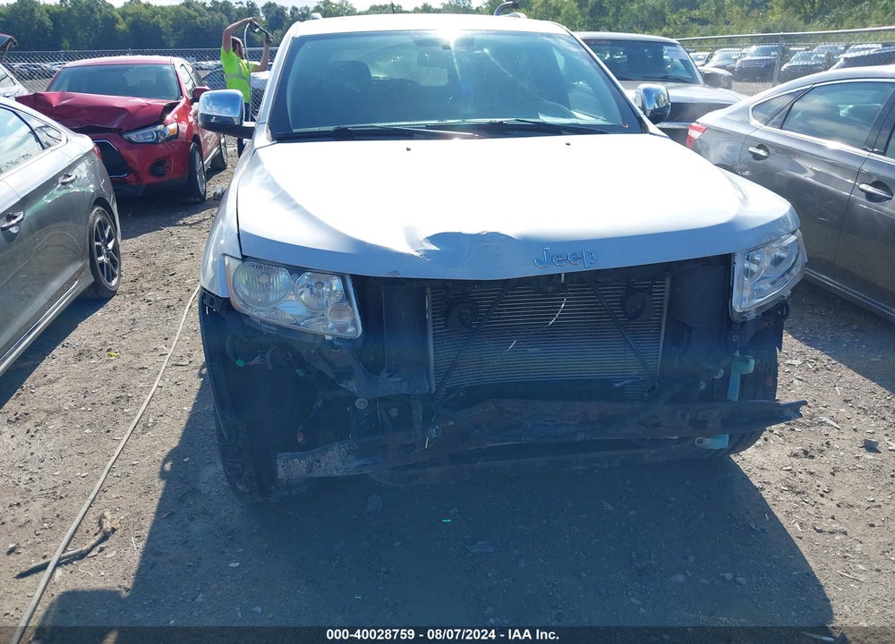2011 JEEP GRAND CHEROKEE LAREDO VIN: 1J4RR4GT2BC646219