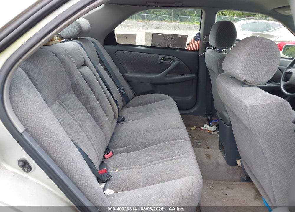 2000 TOYOTA CAMRY LE VIN: 4T1BG22K4YU693749