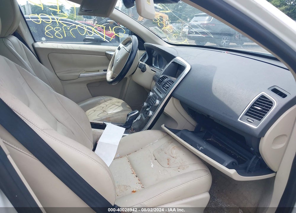 2015 VOLVO XC60 T5 PREMIER VIN: YV440MDK1F2741045