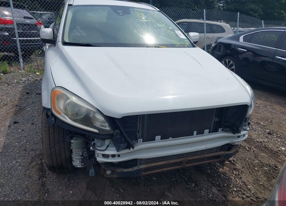 2015 VOLVO XC60 T5 PREMIER VIN: YV440MDK1F2741045