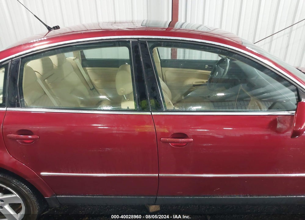 2004 VOLKSWAGEN PASSAT GLX VIN: WVWTH63B04P141850