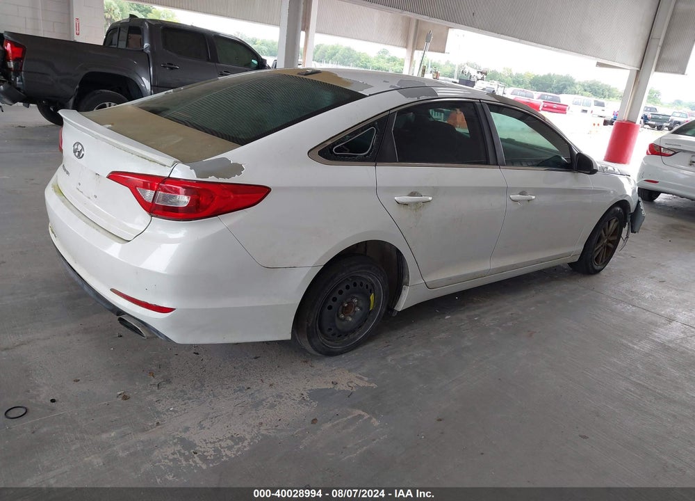 2015 HYUNDAI SONATA SE VIN: 5NPE24AF6FH057924