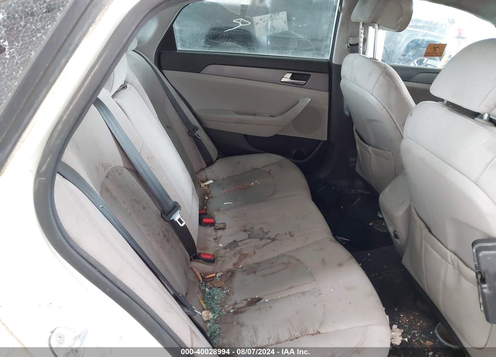 2015 HYUNDAI SONATA SE VIN: 5NPE24AF6FH057924