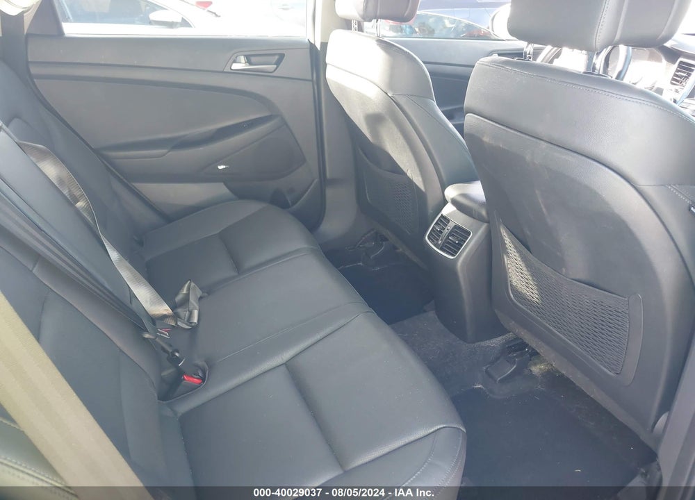 2017 HYUNDAI TUCSON LIMITED VIN: KM8J33A25HU531580