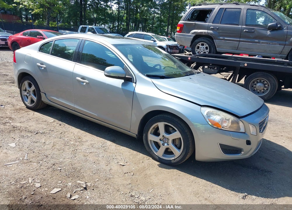 2013 VOLVO S60 T5/T5 PLATINUM/T5 PREMIER/T5 PREMIER PLUS VIN: YV1612FS5D2183976