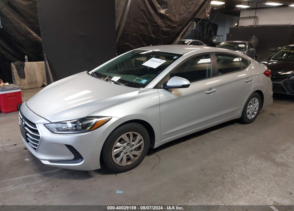 2018 HYUNDAI ELANTRA SE VIN: 5NPD74LFXJH283130
