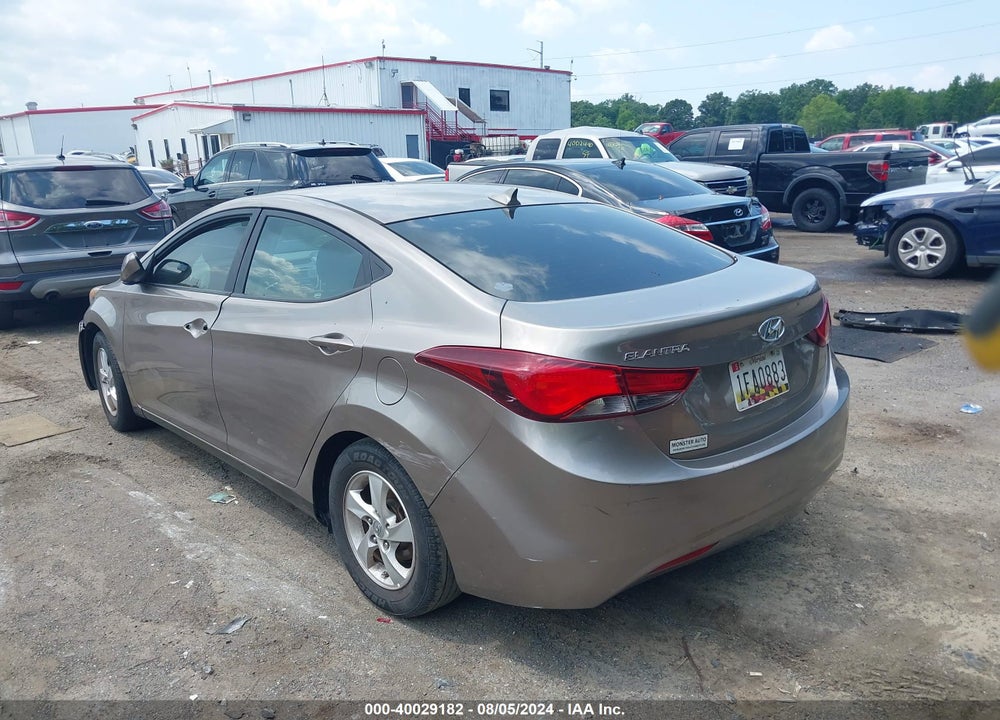 2015 HYUNDAI ELANTRA SE VIN: 5NPDH4AE3FH576401