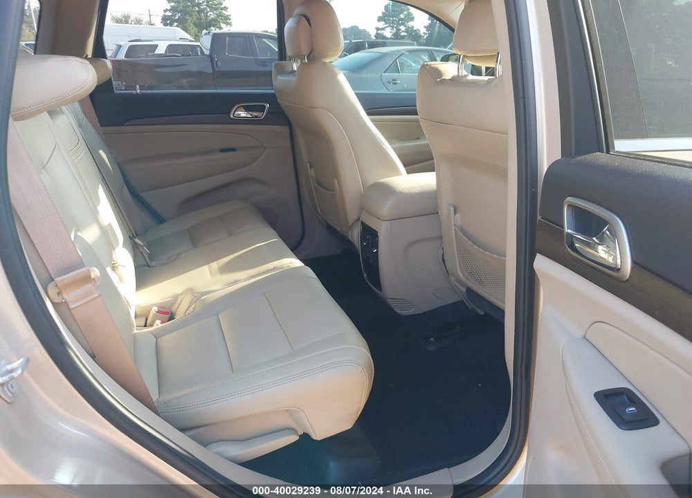 2015 JEEP GRAND CHEROKEE LAREDO VIN: 1C4RJEAG1FC218422