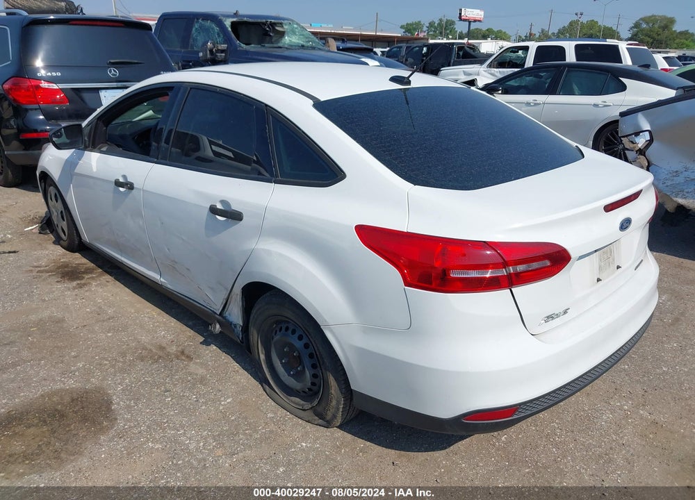 2016 FORD FOCUS S VIN: 1FADP3E26GL305784