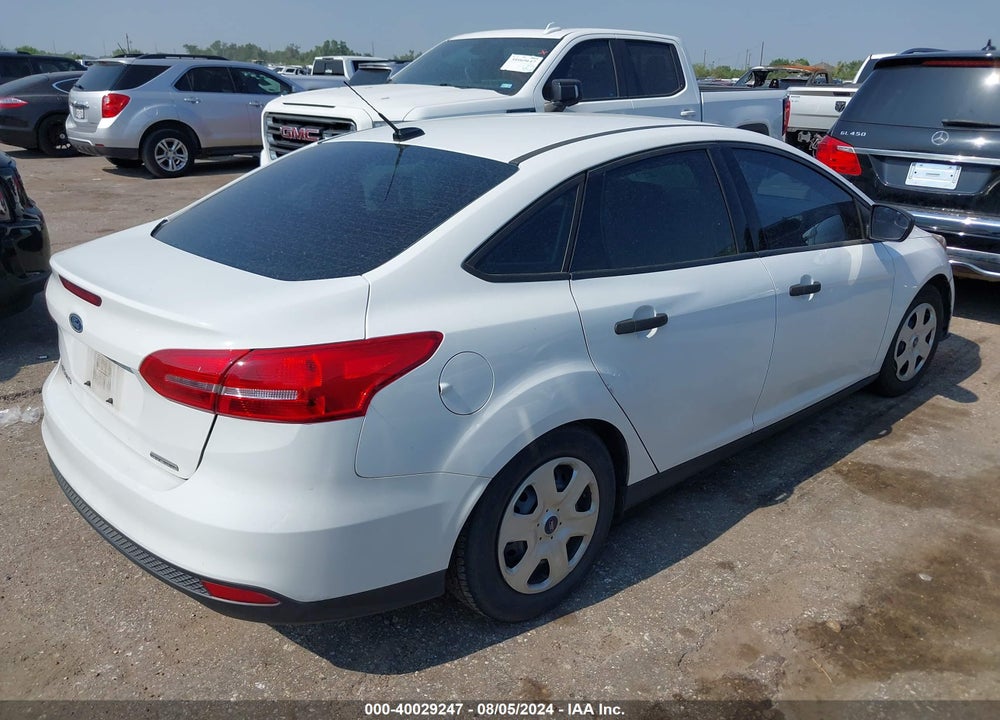 2016 FORD FOCUS S VIN: 1FADP3E26GL305784