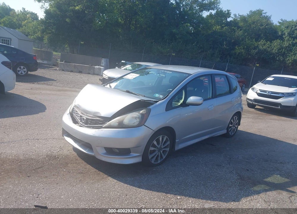 2013 HONDA FIT SPORT VIN: JHMGE8H55DC067887