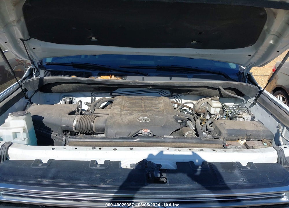 2018 TOYOTA TUNDRA LIMITED 5.7L V8 VIN: 5TFFY5F14JX236501