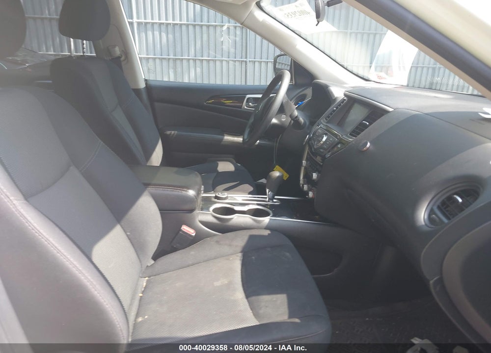 2019 NISSAN PATHFINDER S VIN: 5N1DR2MM4KC590605