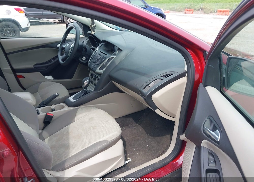 2014 FORD FOCUS SE VIN: 1FADP3F2XEL402207
