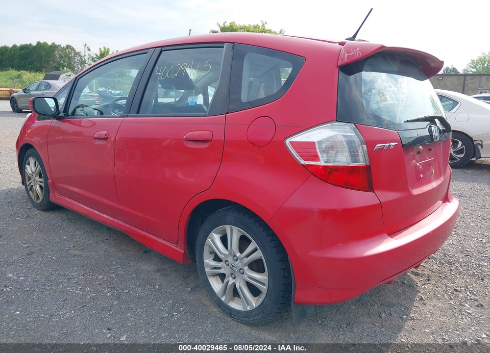 2011 HONDA FIT SPORT VIN: JHMGE8H51BC010468