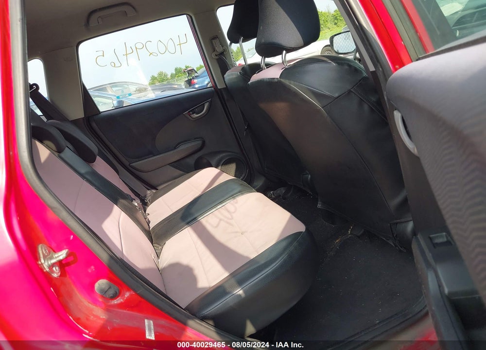 2011 HONDA FIT SPORT VIN: JHMGE8H51BC010468