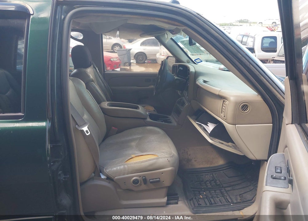 2004 CHEVROLET TAHOE LT VIN: 1GNEC13Z64R175312