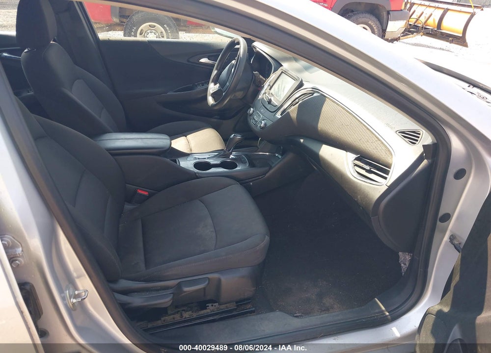 2018 CHEVROLET MALIBU LT VIN: 1G1ZD5ST0JF175338