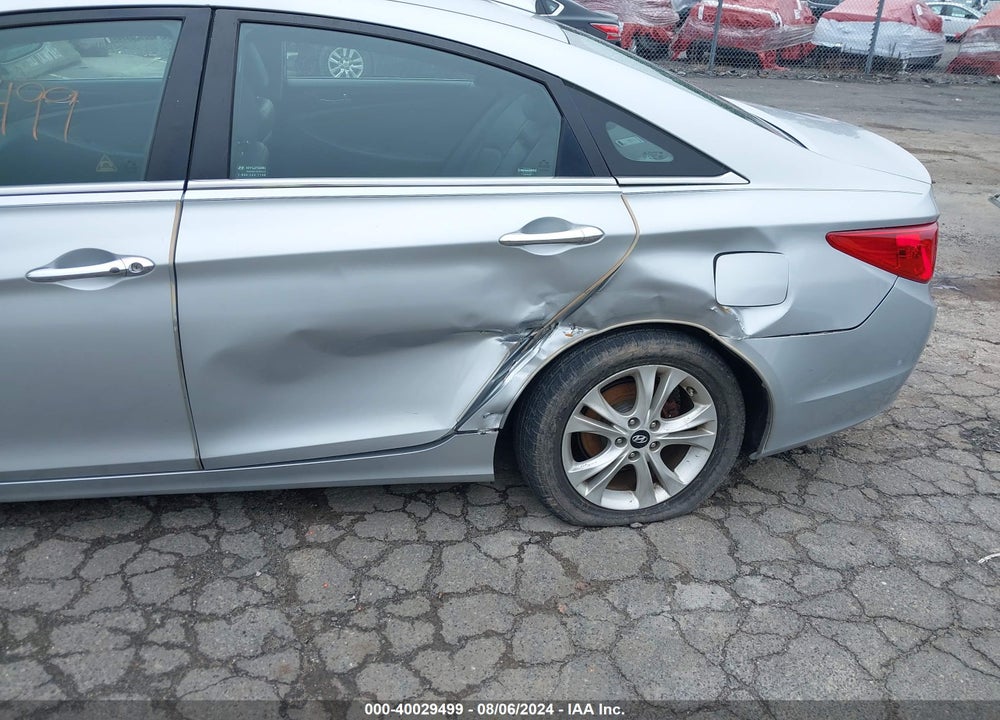 2013 HYUNDAI SONATA LIMITED VIN: 5NPEC4AC2DH710569