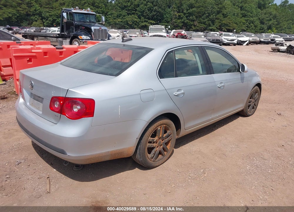 2005 VOLKSWAGEN JETTA 2.5 VIN: 3VWDF71K15M607616