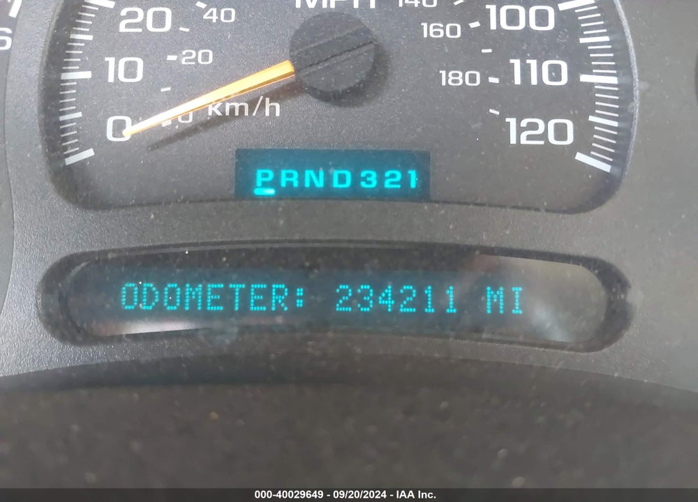 2004 CHEVROLET TAHOE C1500 VIN: 1GNEC13Z24R116631